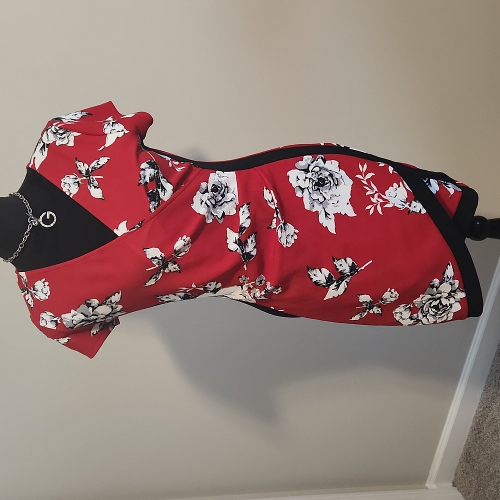 Beautiful Red/Black/White Dress